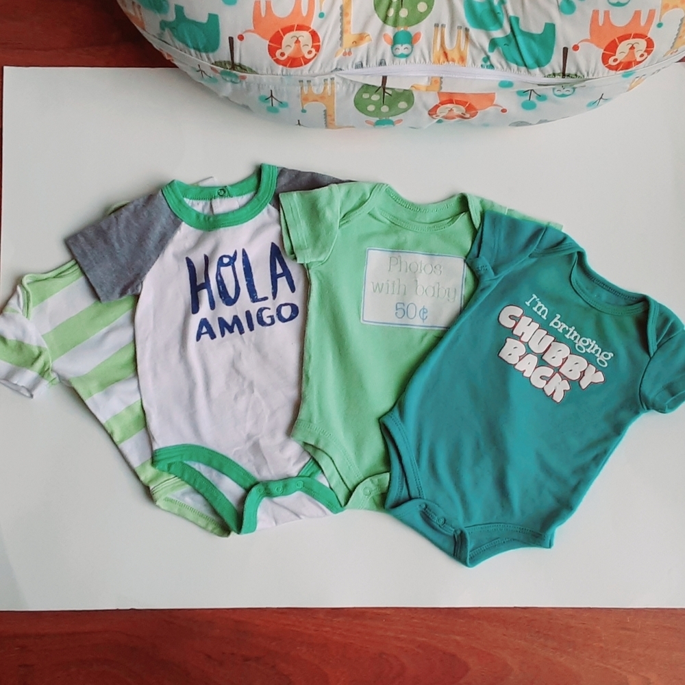 Lot of Baby Graphic tee Blue Green Onesies Size 6-9 Months